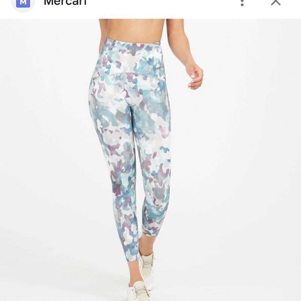 SPANX PAINTED CAMO PRINT MULTI ACTIVE PRINTED LEGGINGS SIZE M, 7/8